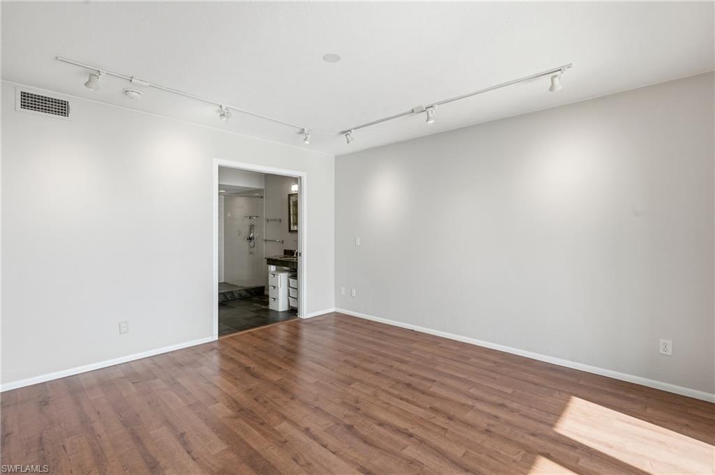 4015 SE 20th PL 301 photo 21