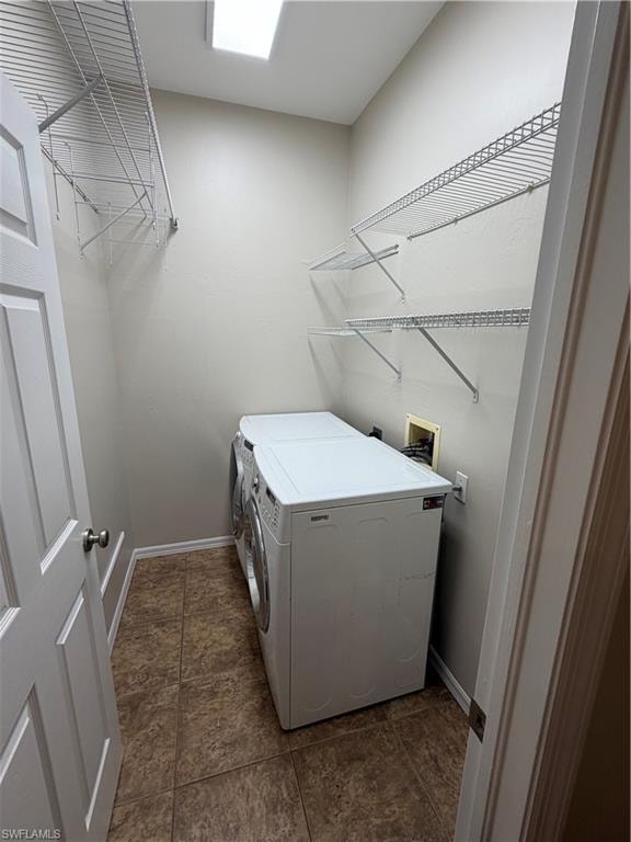 1466 Argyle DR photo 12