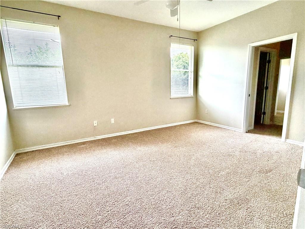 1466 Argyle DR photo 32