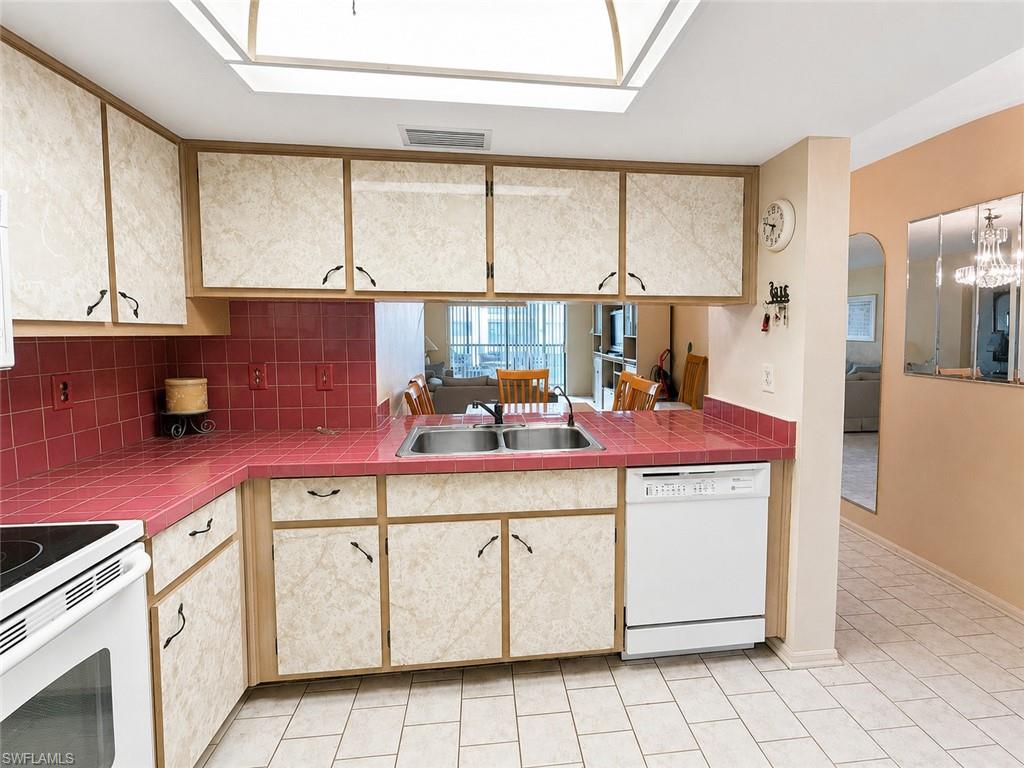 11220 Caravel CIR 203