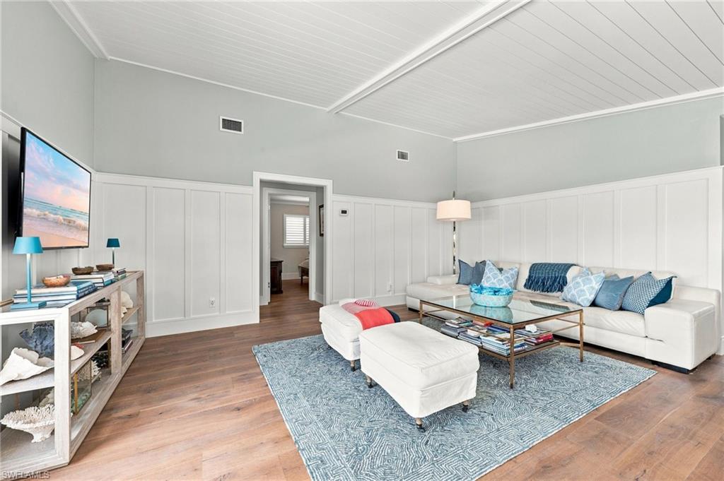 383 SEABEE AVE photo 22