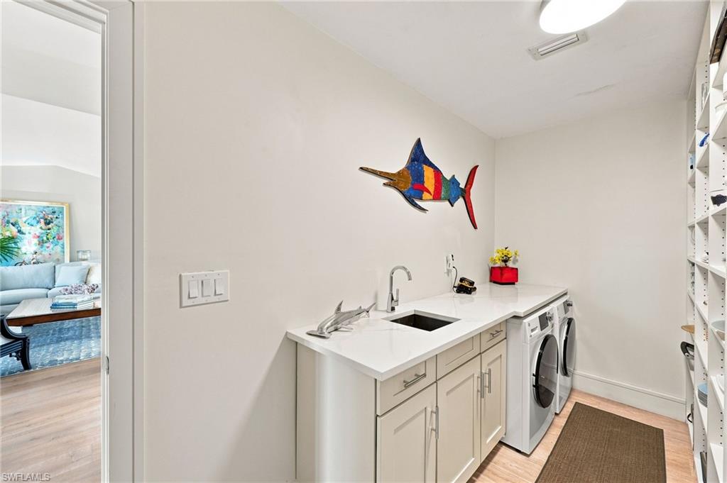 383 SEABEE AVE photo 34