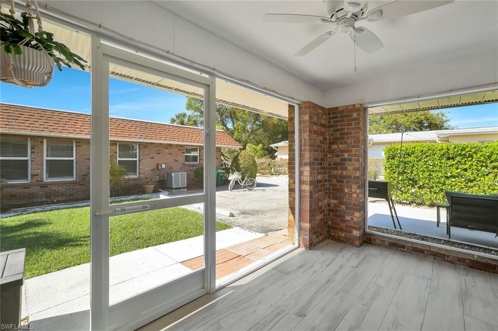 2710 Arbutus ST B1 photo 19