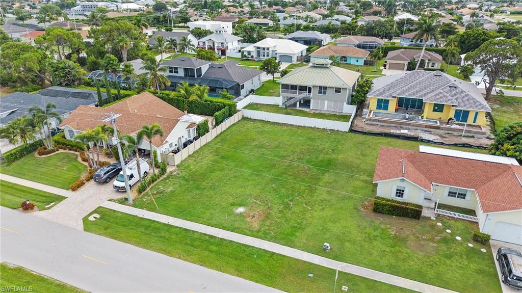 1437 Bermuda RD