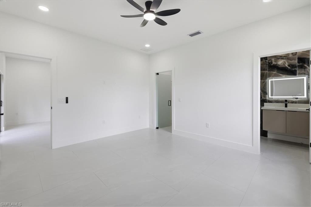 1151 Rachel ST E photo 26