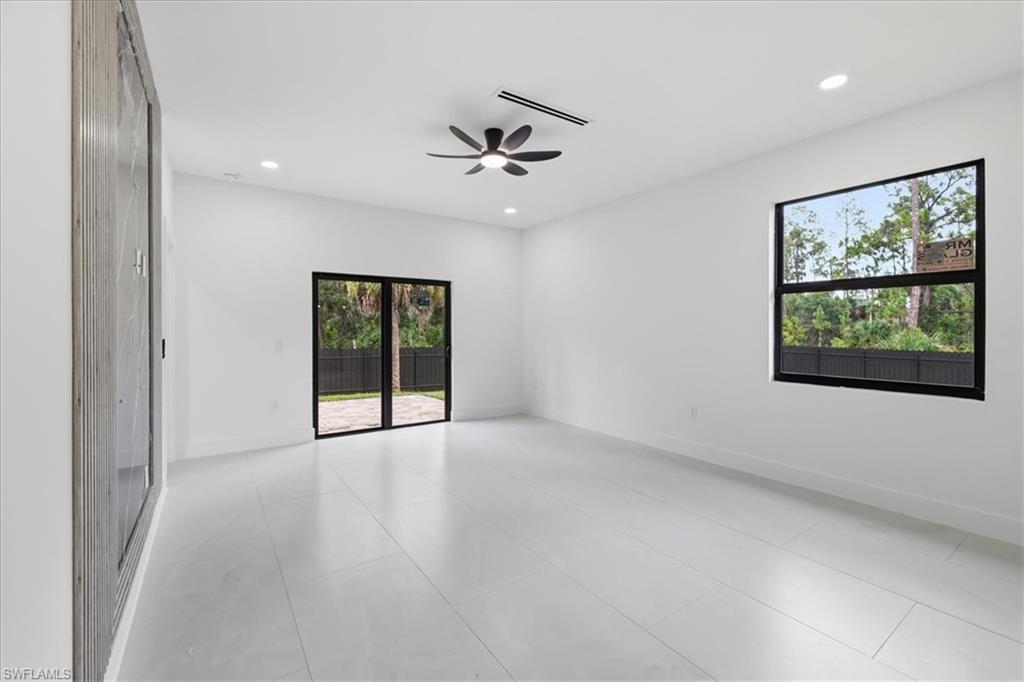 1151 Rachel ST E photo 22