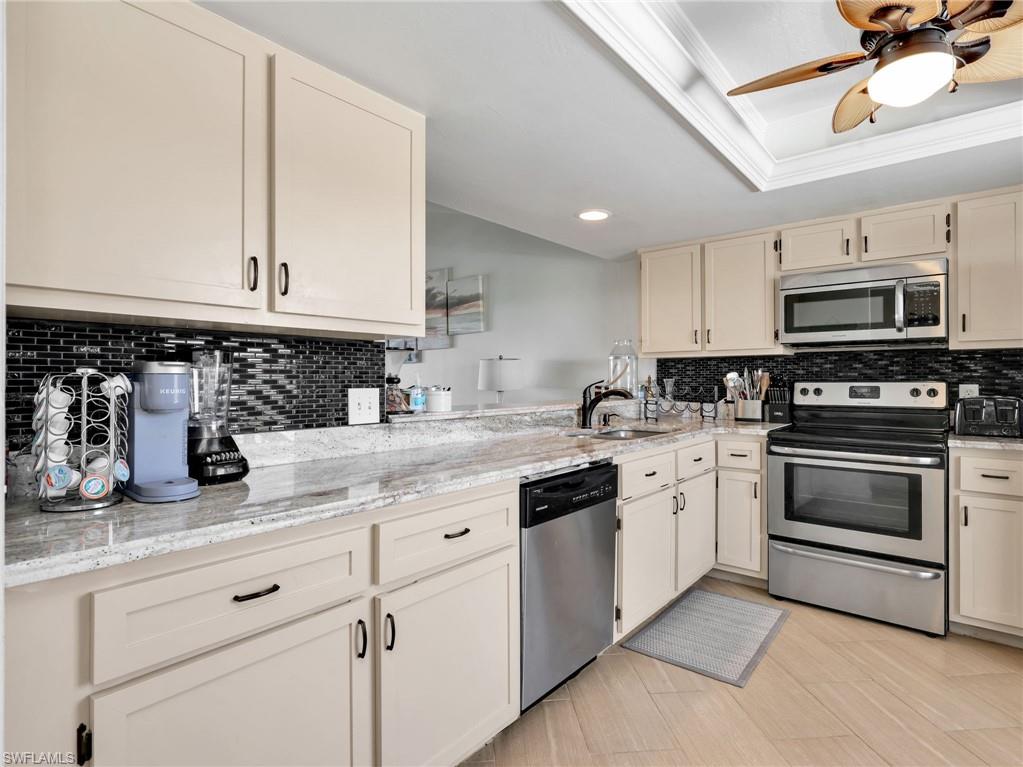 4708 SW 8th PL 205