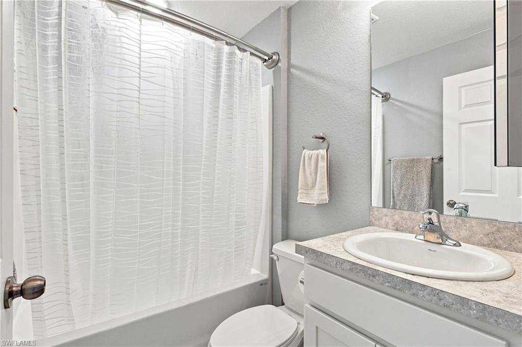 2725 NW 19th PL photo 12