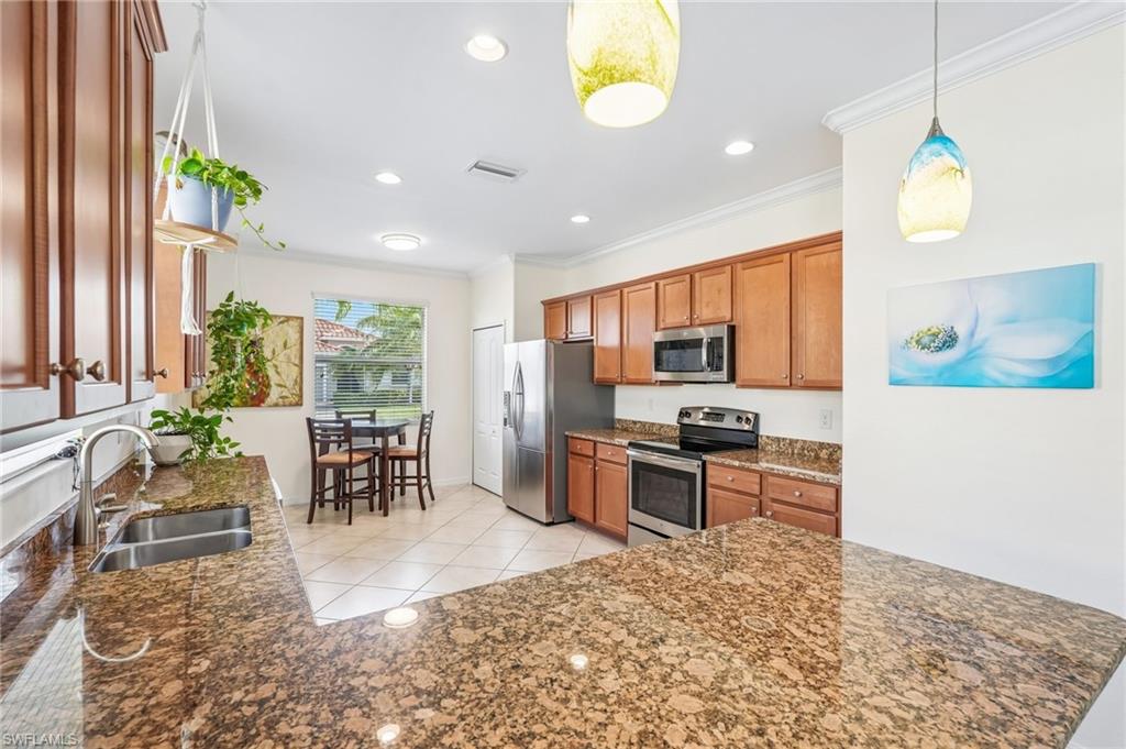 2536 Laurentina LN photo 8