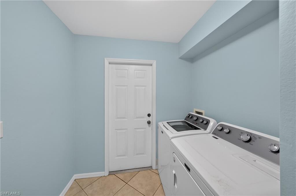 1709 SW 15th PL photo 23