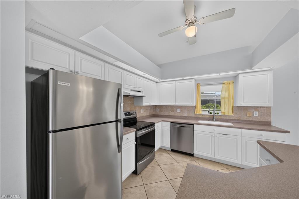 1709 SW 15th PL photo 12