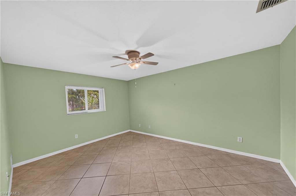 1709 SW 15th PL photo 15