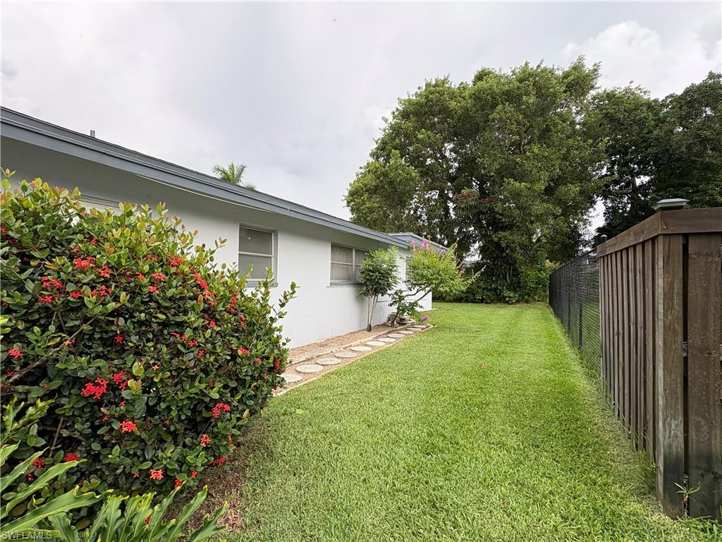 5661 Eichen CIR E photo 19