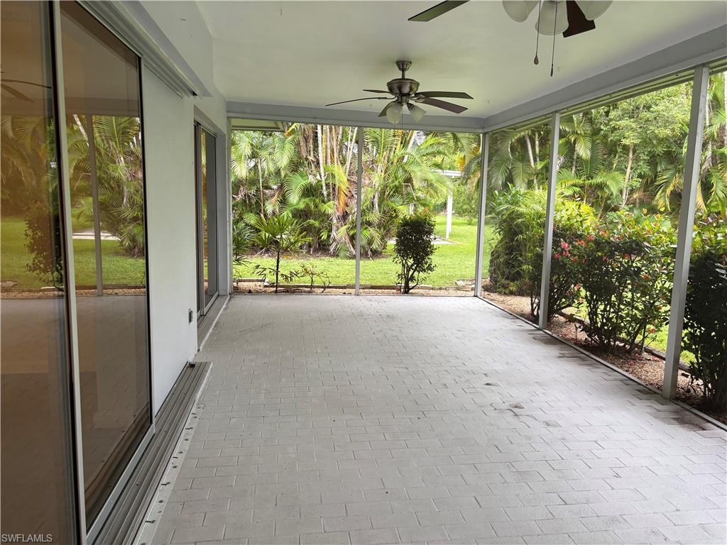 5661 Eichen CIR E photo 10