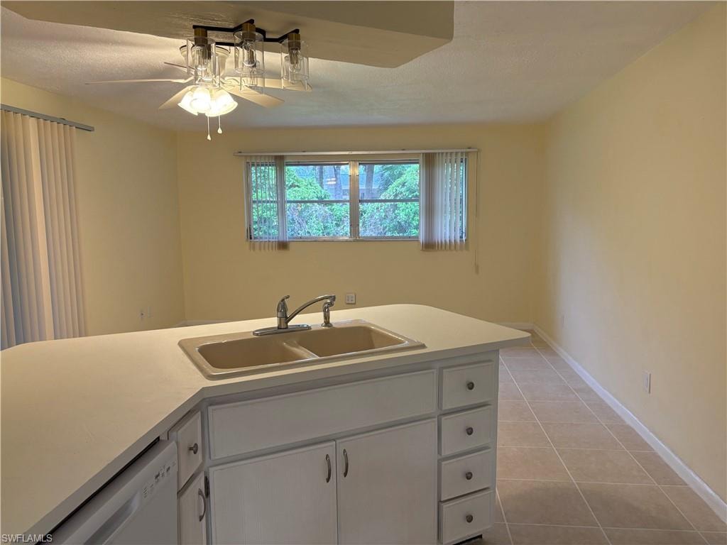 5661 Eichen CIR E photo 14