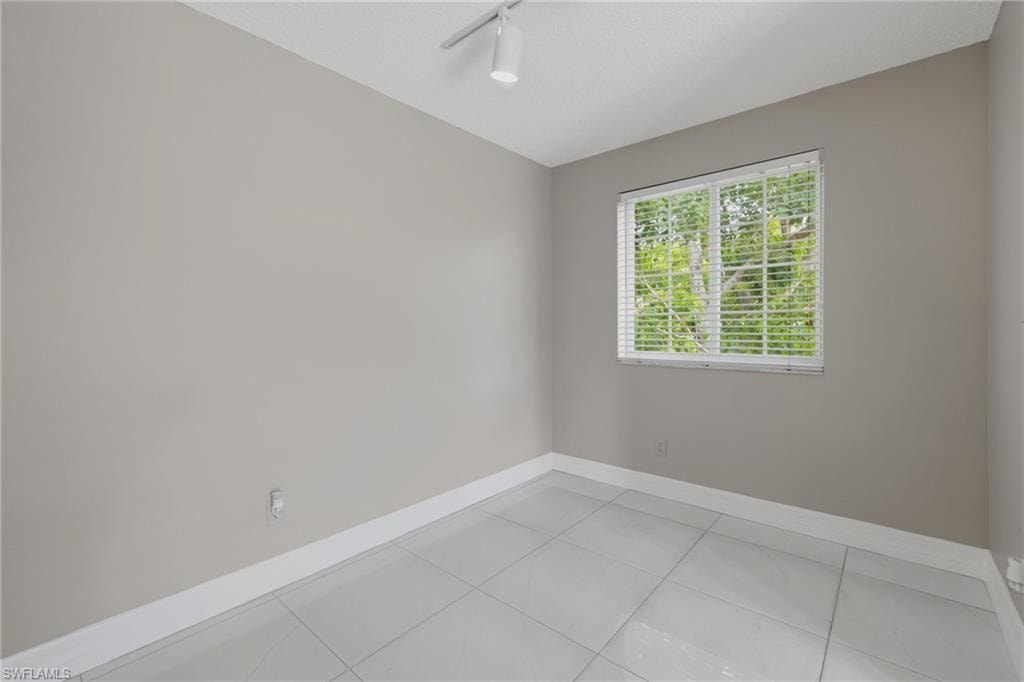 1265 Wildwood Lakes BLVD 207 photo 12