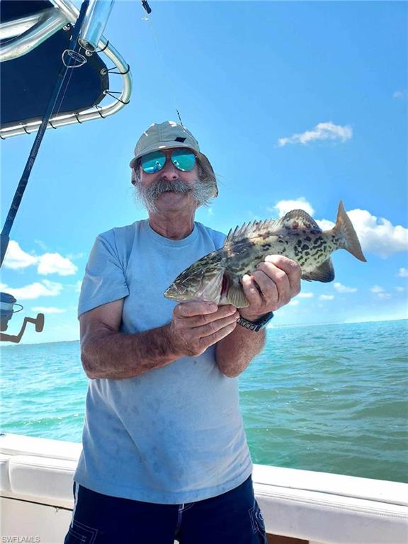 1230 Isabella ST E