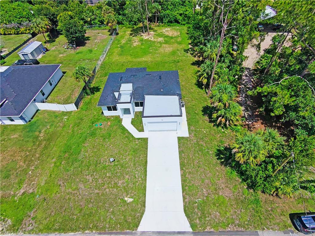 718 Robert AVE photo 32