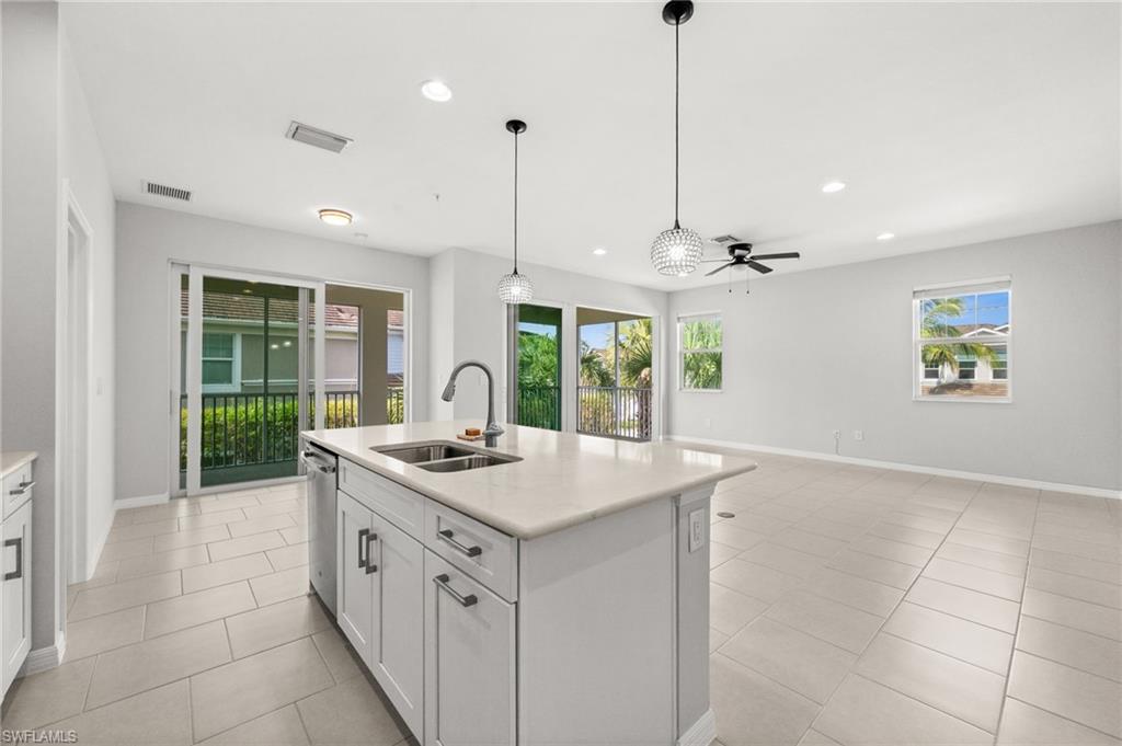 2344 Sheen LN 308 photo 17