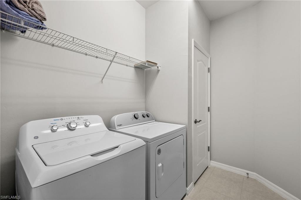 2344 Sheen LN 308 photo 33