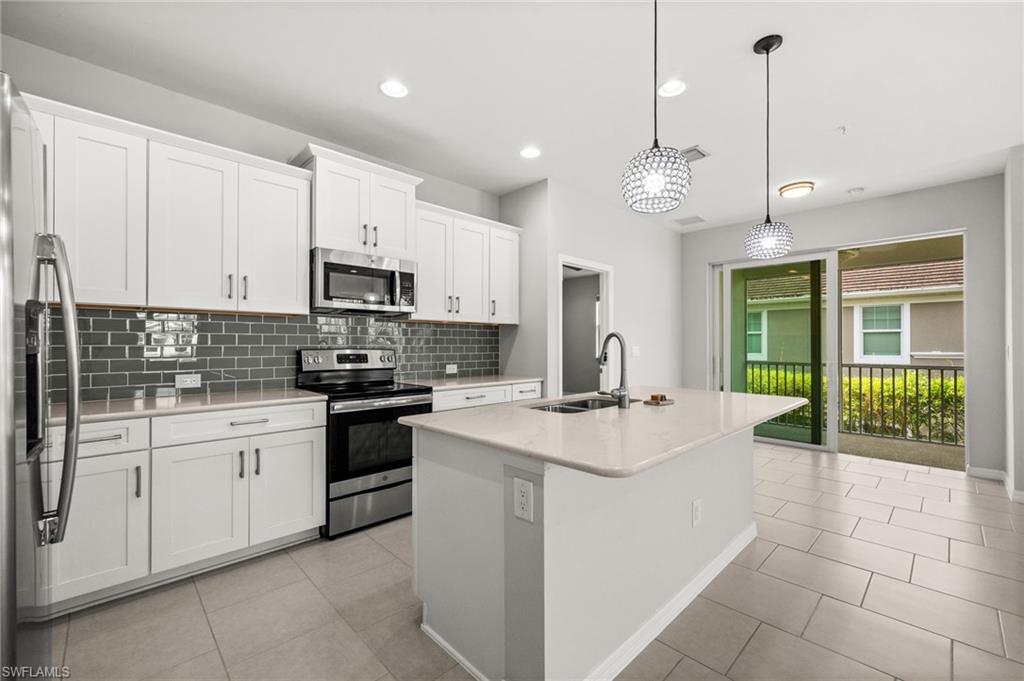 2344 Sheen LN 308 photo 18