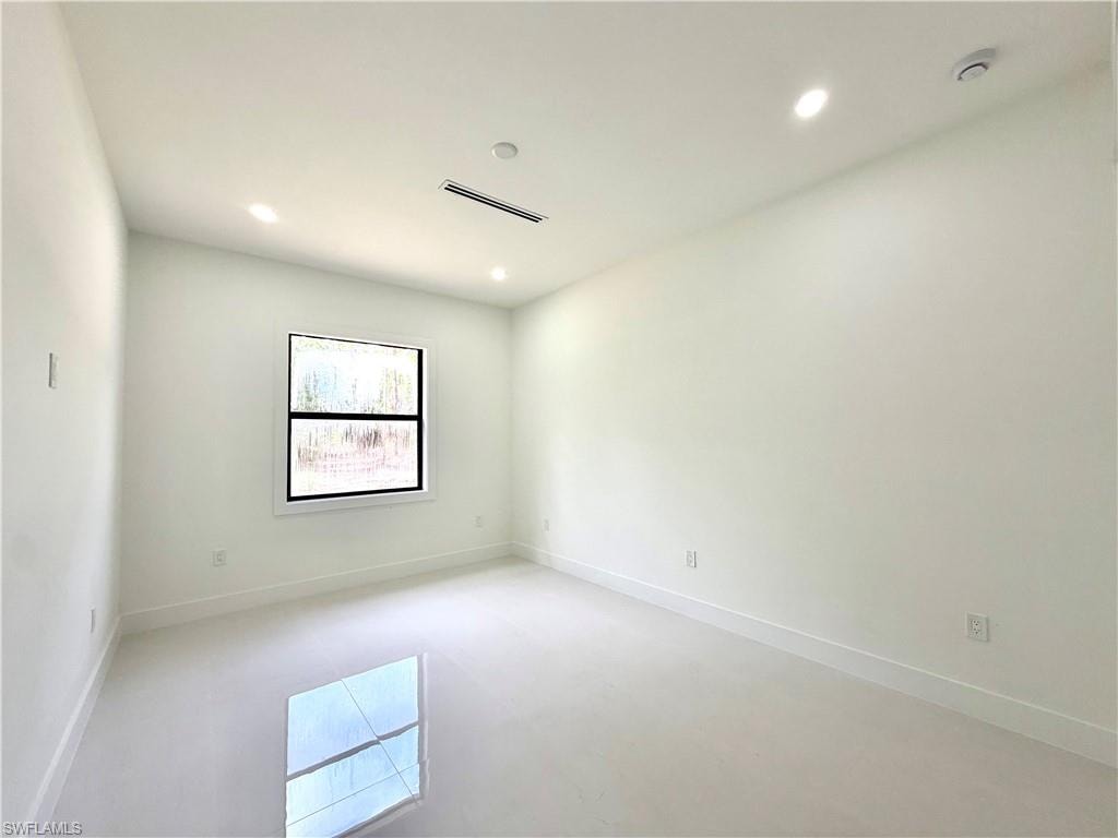 2514 56th AVE NE photo 22