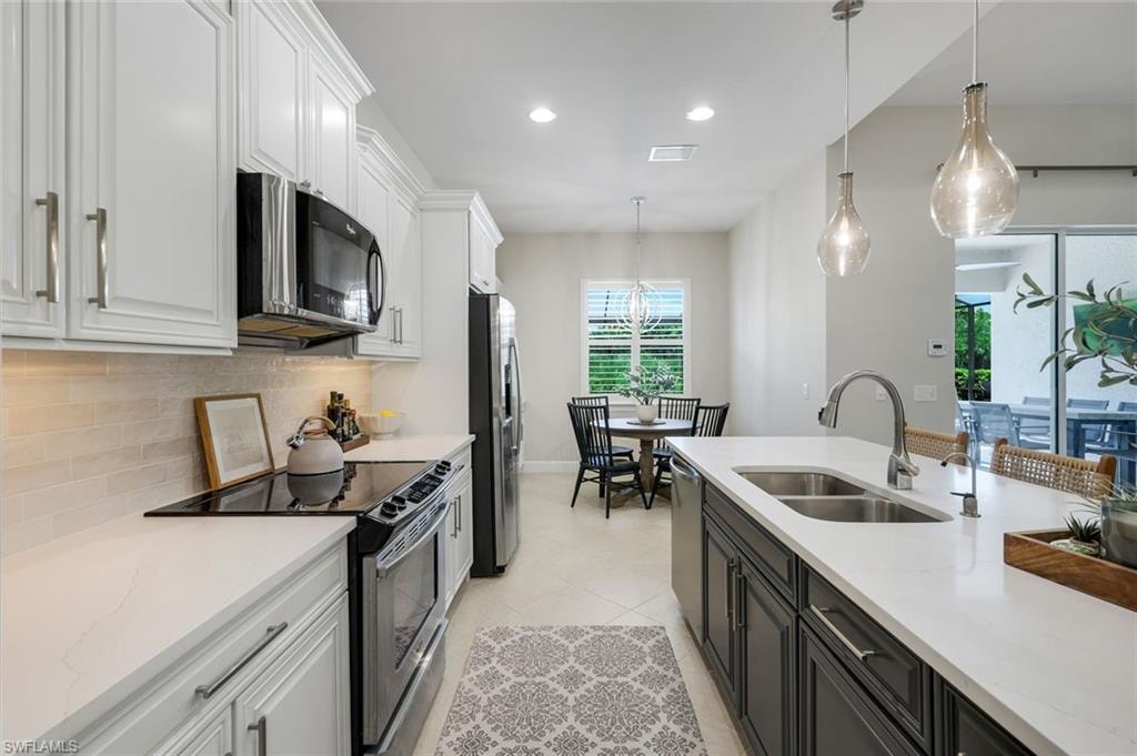 9263 Fieldstone LN photo 12