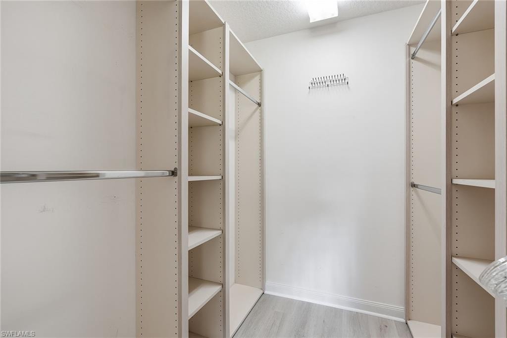 Walk-in closest