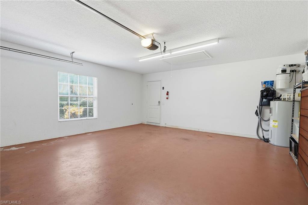 Large garage - 2 car