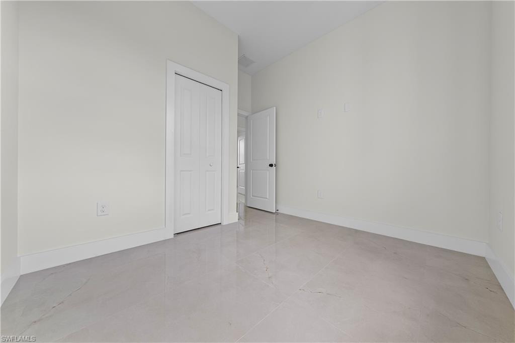 1023 Graystone AVE photo 15