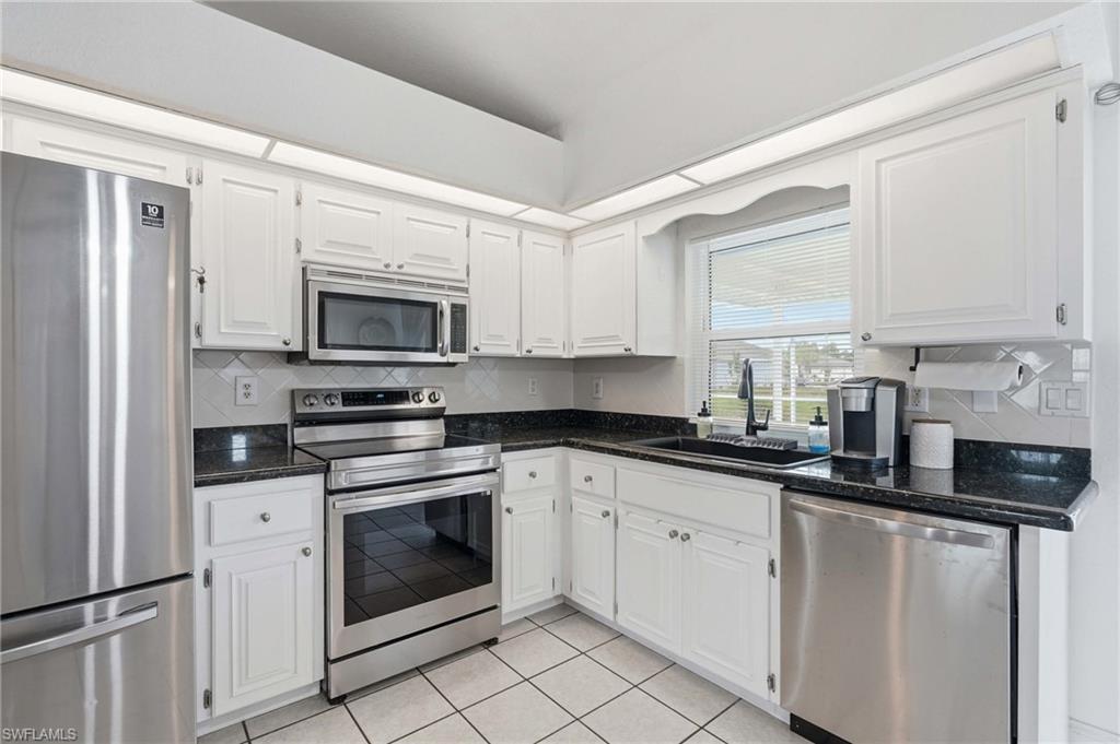 25449 Doredo DR photo 7