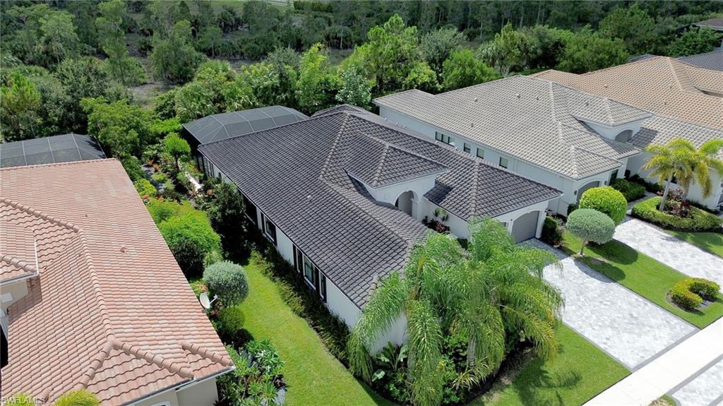Privacy all around the home, and preserve space behind.
