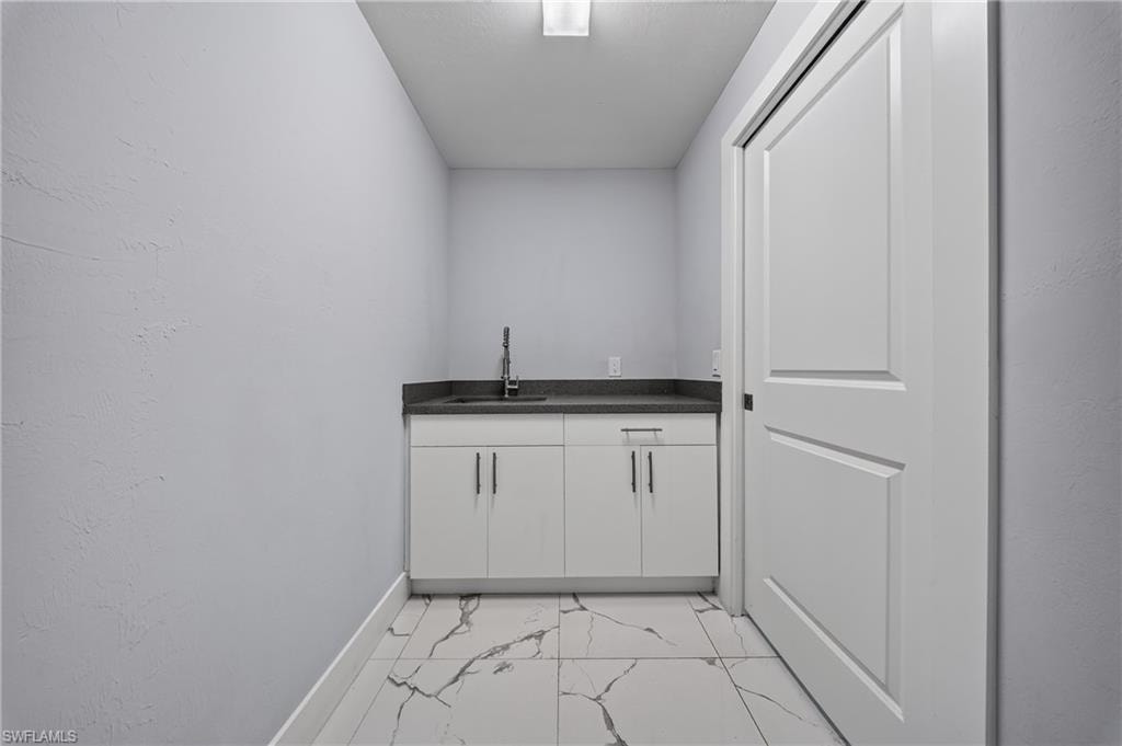 738 Sunrirse BLVD photo 23