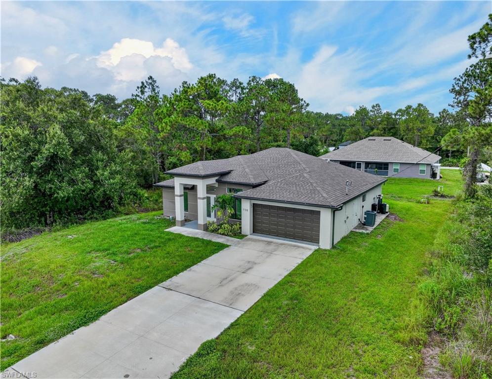 738 Sunrirse BLVD