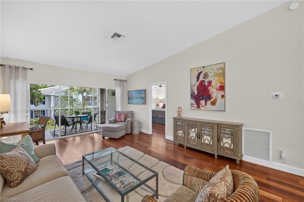 7108 Barrington CIR 202 photo 11