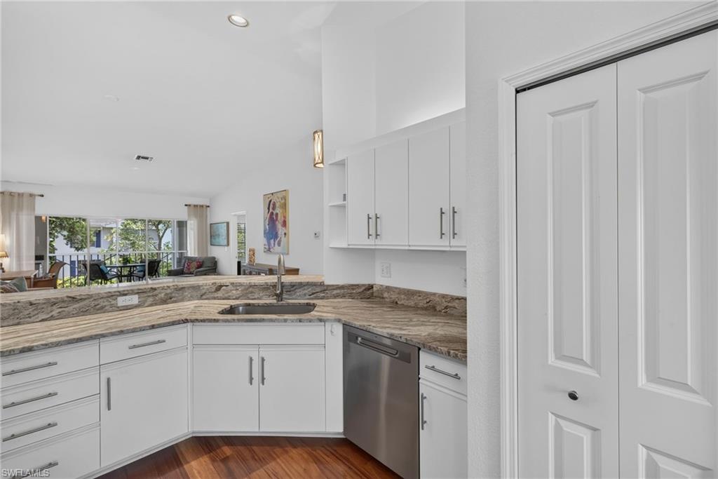 7108 Barrington CIR 202 photo 8
