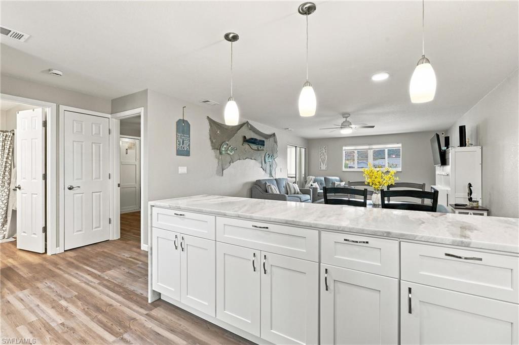 22375 Edgewater DR 204 photo 7