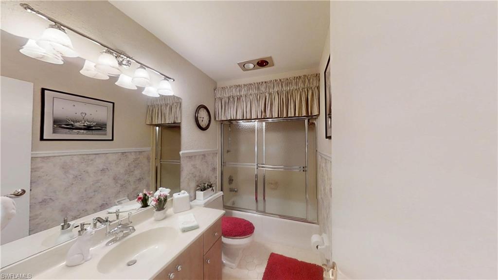 1527 Edgewater CIR photo 23