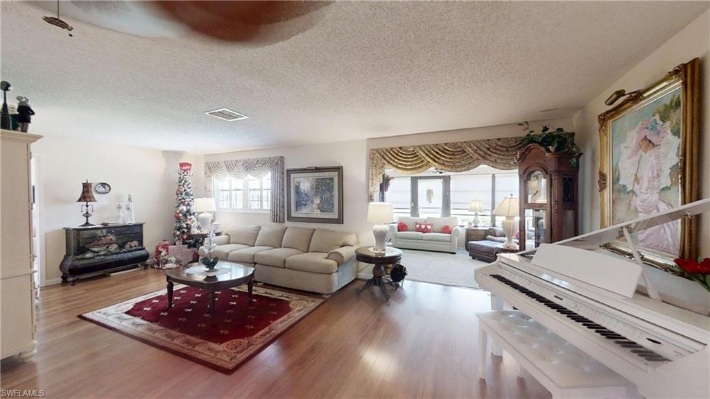 1527 Edgewater CIR photo 26