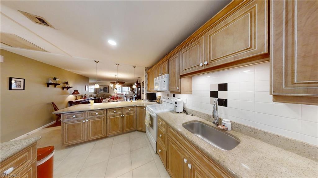 1527 Edgewater CIR photo 20