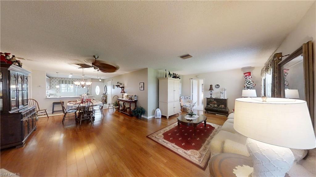 1527 Edgewater CIR photo 30