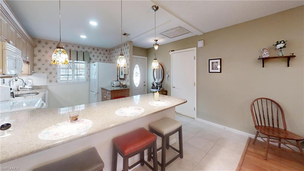 1527 Edgewater CIR photo 44