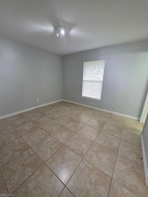 4836 Golfview BLVD photo 9