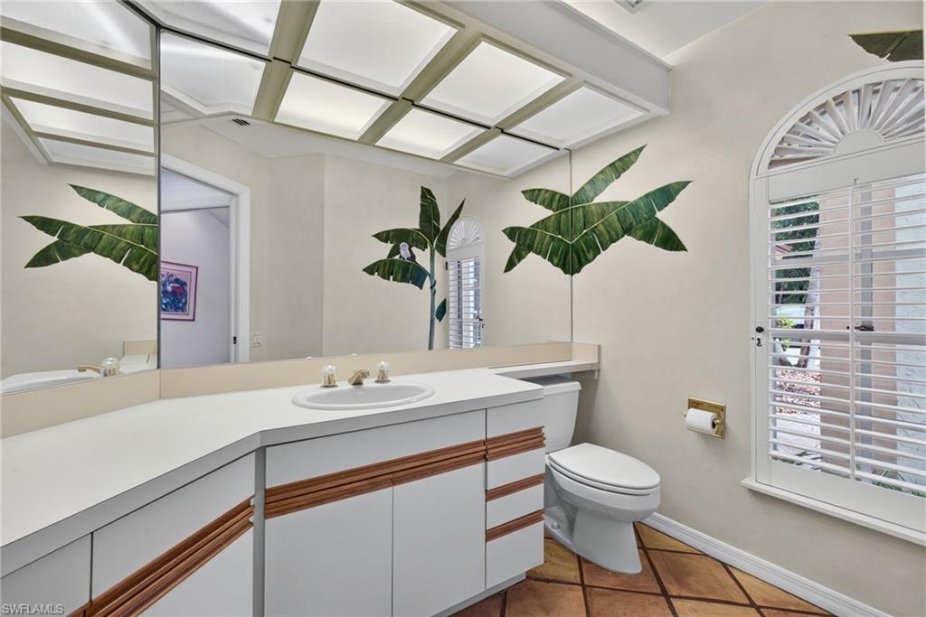 700 HOLLYBRIAR LN photo 27