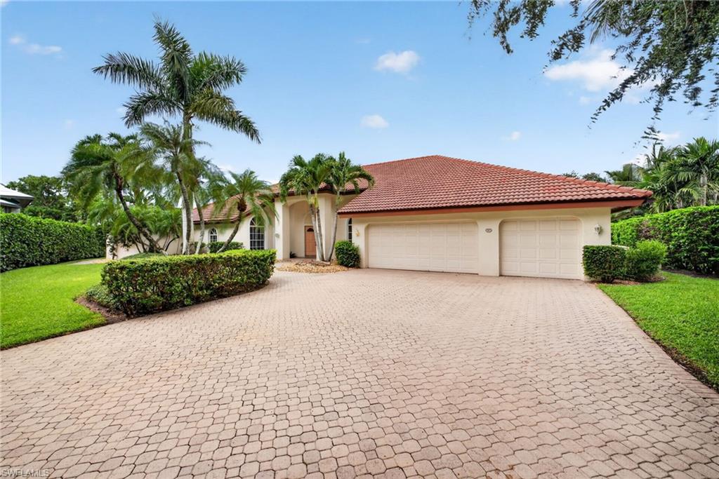 700 HOLLYBRIAR LN photo 14