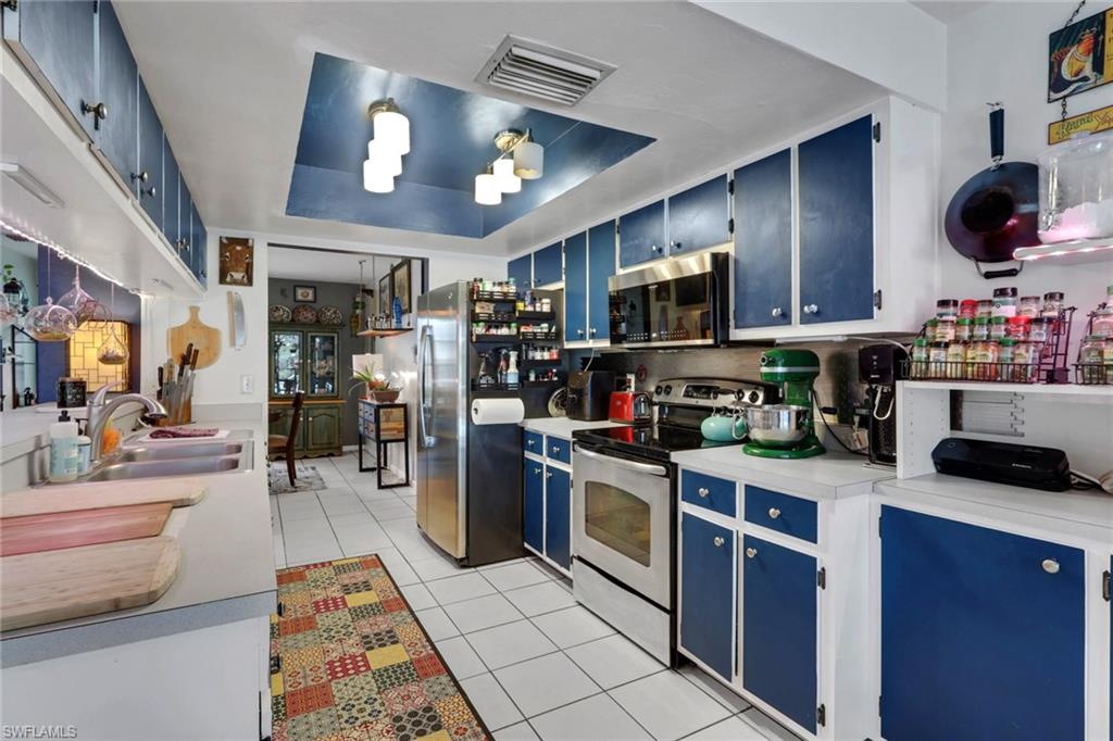 423 SW 39th ST photo 6