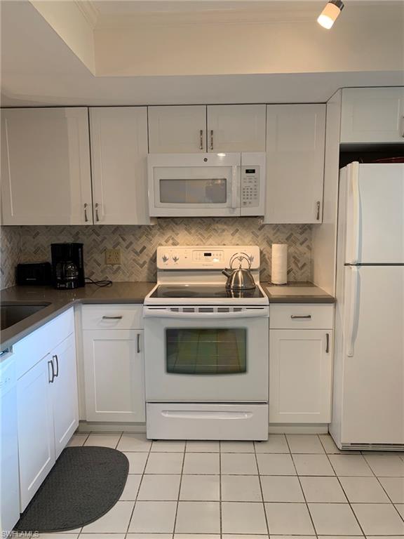 1004 Manatee RD H204