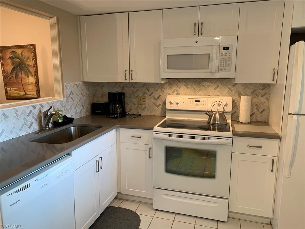 1004 Manatee RD H204