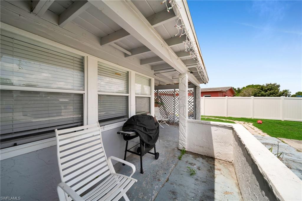 302 E Penn RD