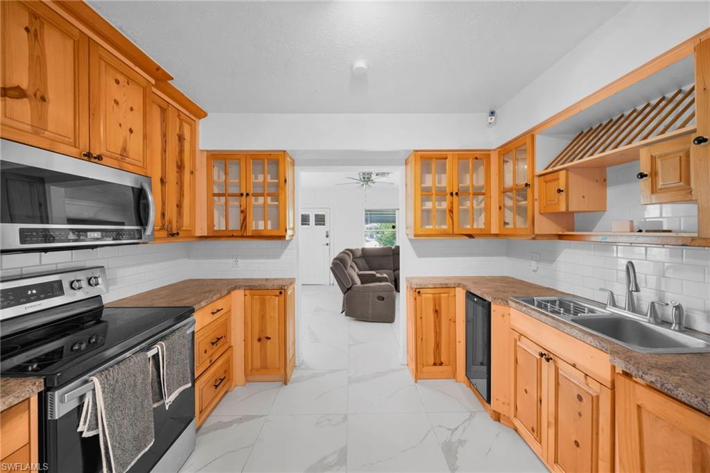 302 E Penn RD photo 18